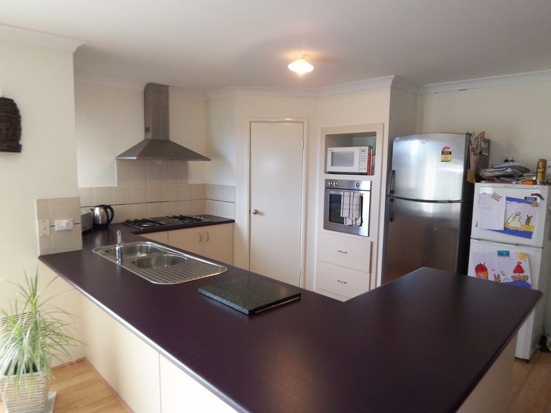 5 Impressions Way, Singleton WA 6175