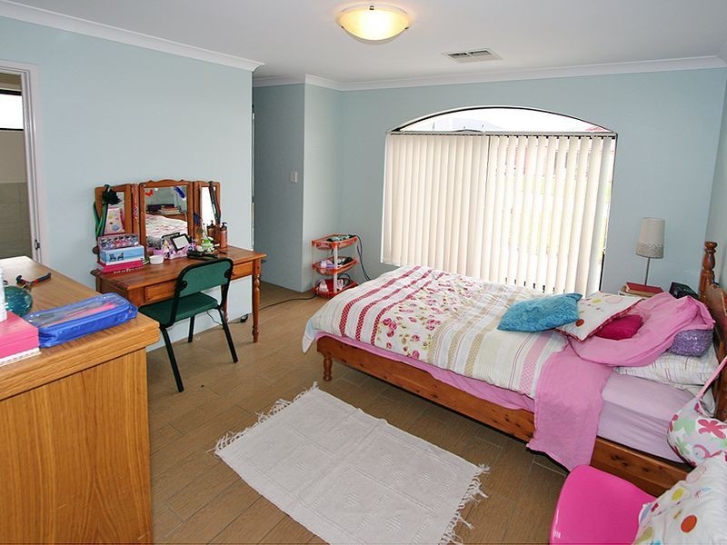 3 Petit Loop, Dudley Park WA 6210