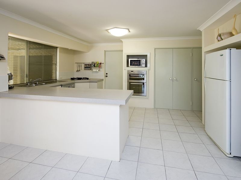 31 Tennyson Avenue, Halls Head WA 6210