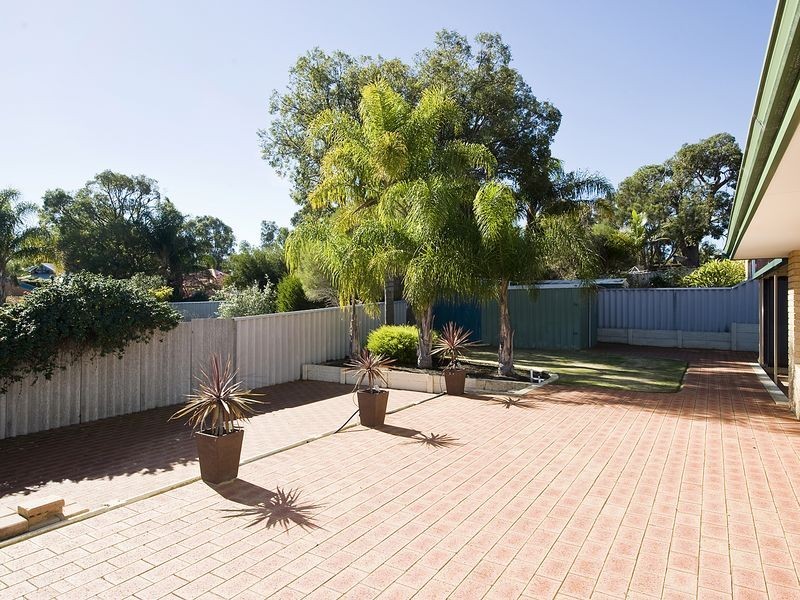 31 Tennyson Avenue, Halls Head WA 6210