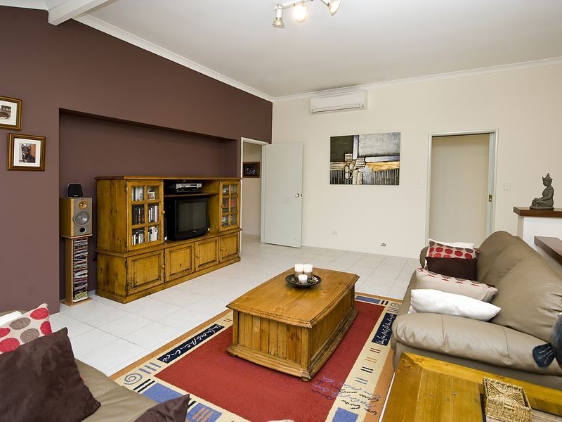 31 Tennyson Avenue, Halls Head WA 6210