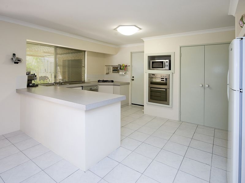 31 Tennyson Avenue, Halls Head WA 6210