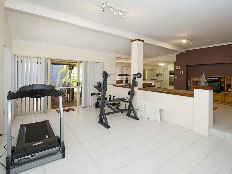 31 Tennyson Avenue, Halls Head WA 6210