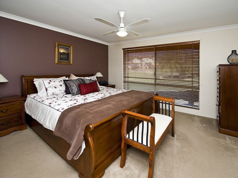 31 Tennyson Avenue, Halls Head WA 6210