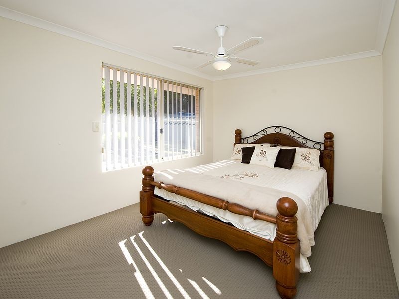 31 Tennyson Avenue, Halls Head WA 6210