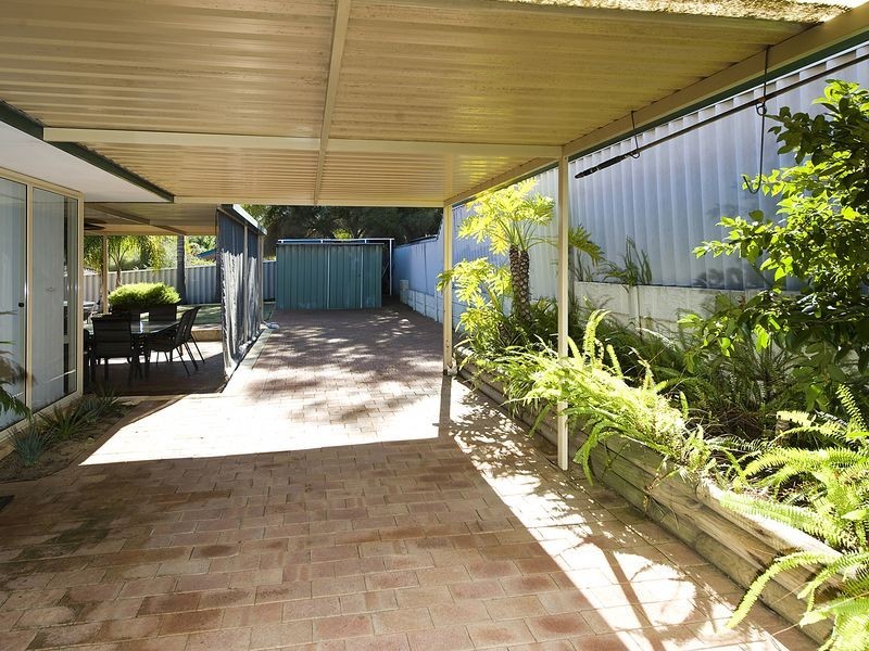 31 Tennyson Avenue, Halls Head WA 6210