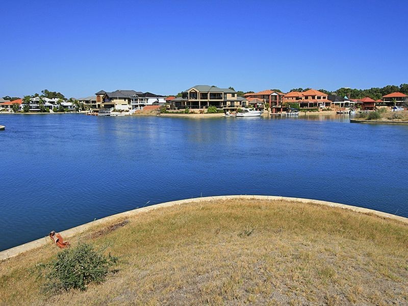 14 Genevieve Court, Halls Head WA 6210