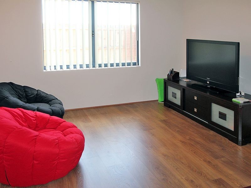 14 Splendens Turn, Halls Head WA 6210