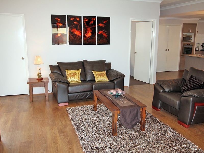 14 Splendens Turn, Halls Head WA 6210