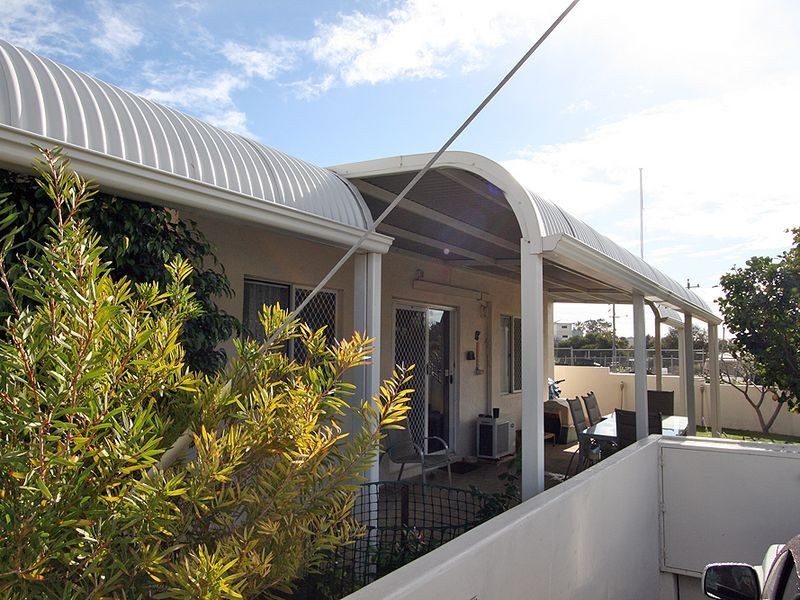 2/5 Oversby Street, Halls Head WA 6210