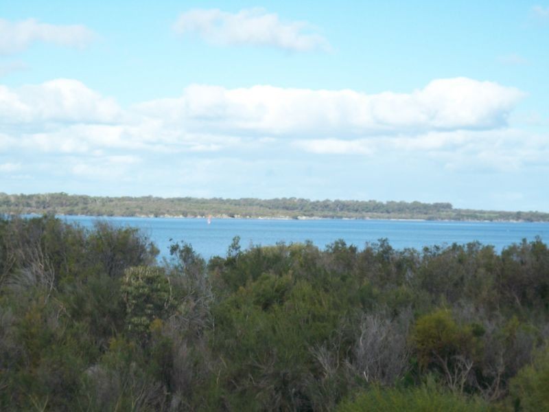 22 Bluemanna Drive, Wannanup WA 6210