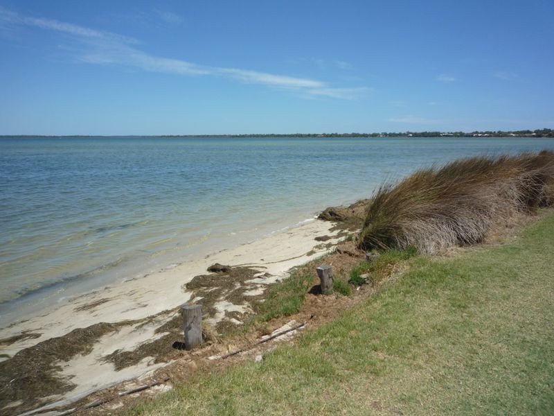 1 Georgette Court, Falcon WA 6210