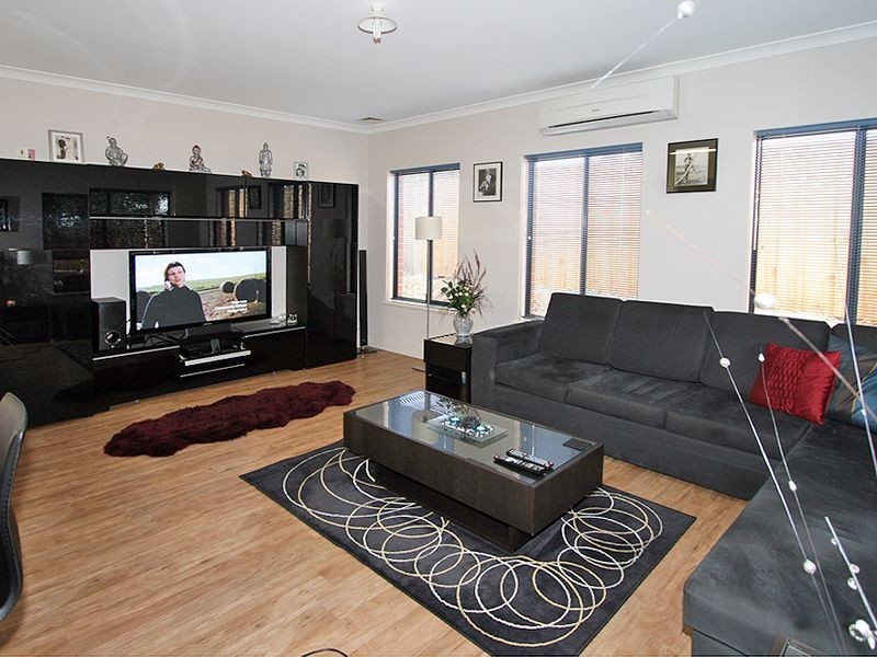 8 Summer Drive, Dawesville WA 6211