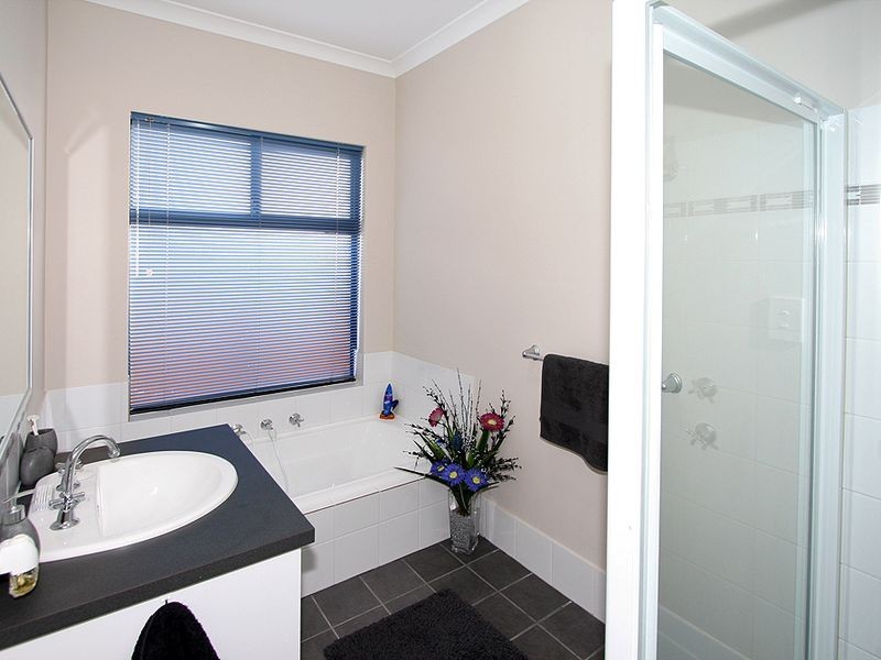 8 Summer Drive, Dawesville WA 6211