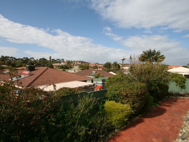 52 Portmarnock Circle, Halls Head WA 6210