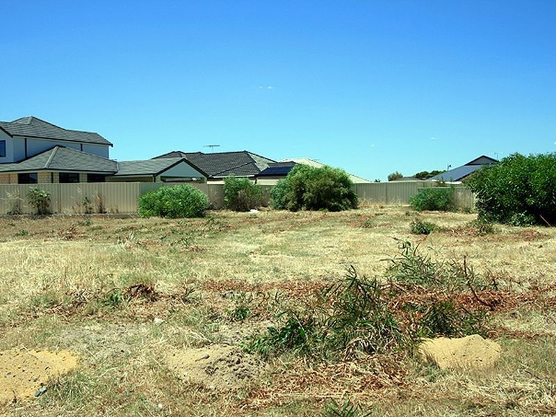 4 Harvest Chase, Madora Bay WA 6210