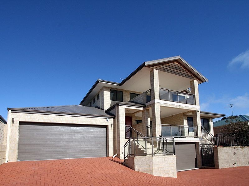 20B Murray Crescent, Halls Head WA 6210