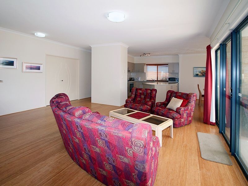 20B Murray Crescent, Halls Head WA 6210