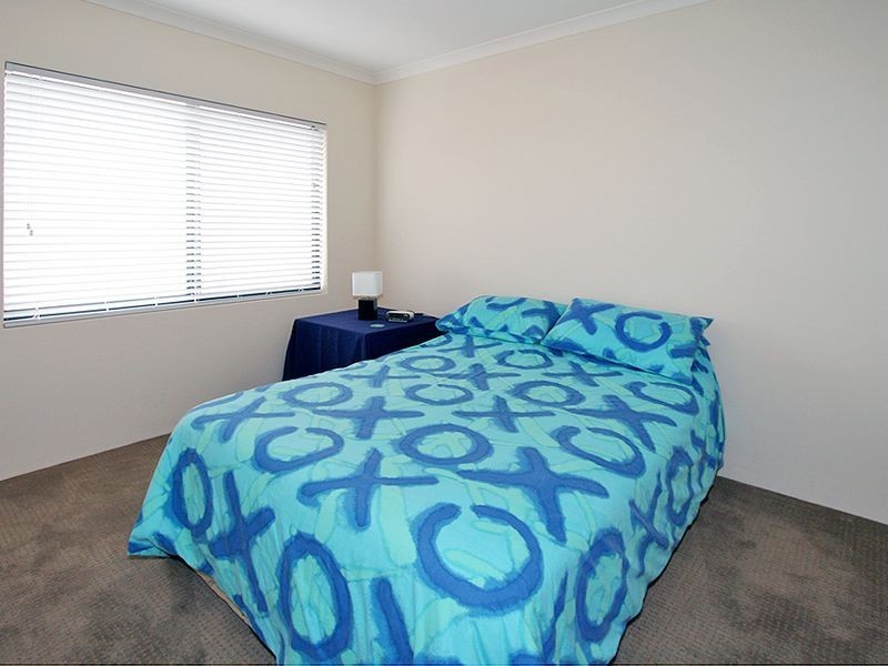 20B Murray Crescent, Halls Head WA 6210