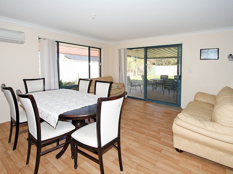 1 Rosebud Place, Halls Head WA 6210