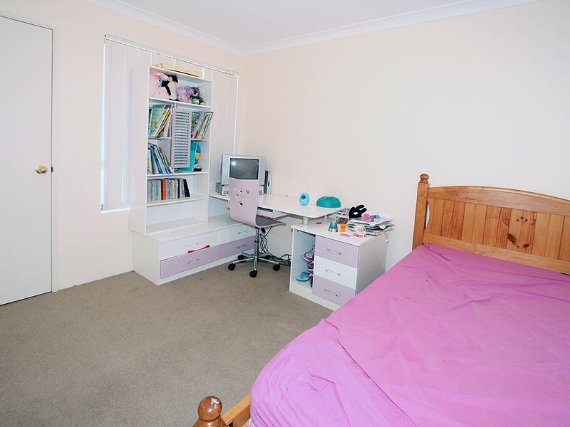 1 Rosebud Place, Halls Head WA 6210