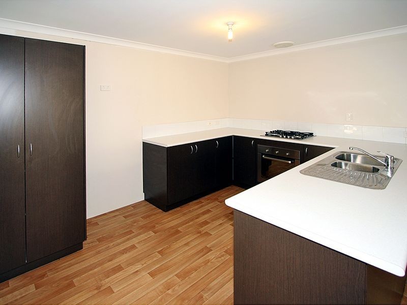 37 Lascelles Circus, Lakelands WA 6180