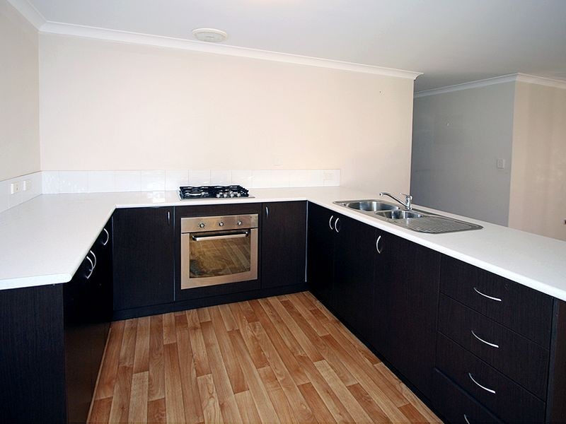 37 Lascelles Circus, Lakelands WA 6180