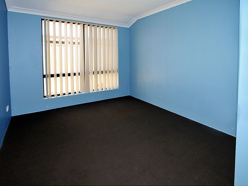 37 Lascelles Circus, Lakelands WA 6180