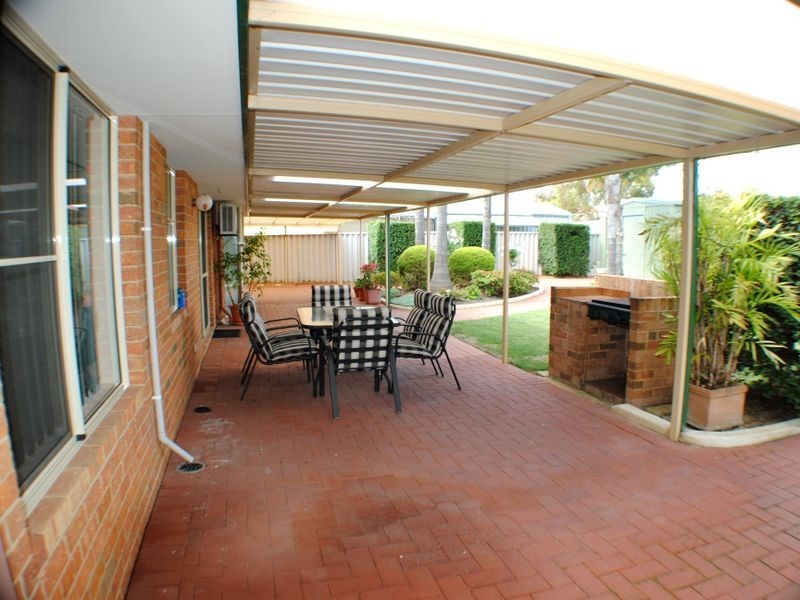 5 Castleward Place, Erskine WA 6210