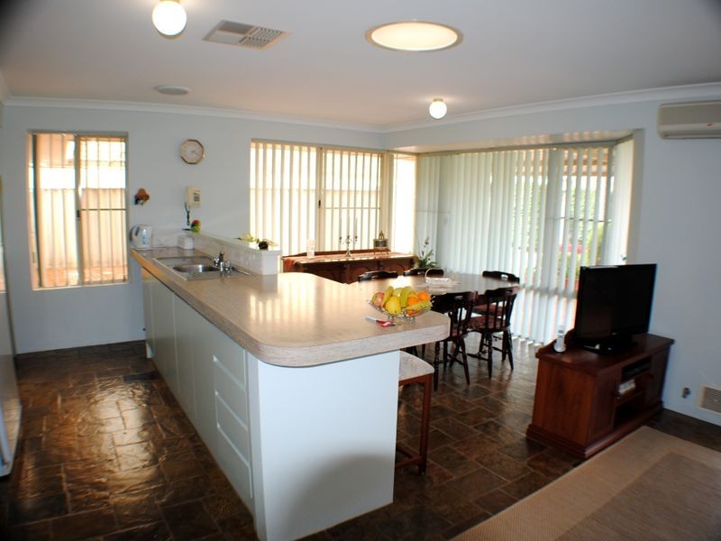 5 Castleward Place, Erskine WA 6210