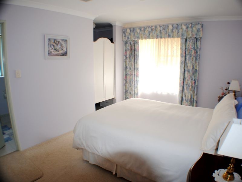 5 Castleward Place, Erskine WA 6210