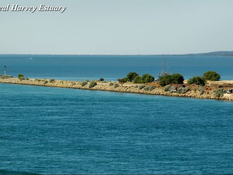 21 Sandpiper Island Retreat, Wannanup WA 6210