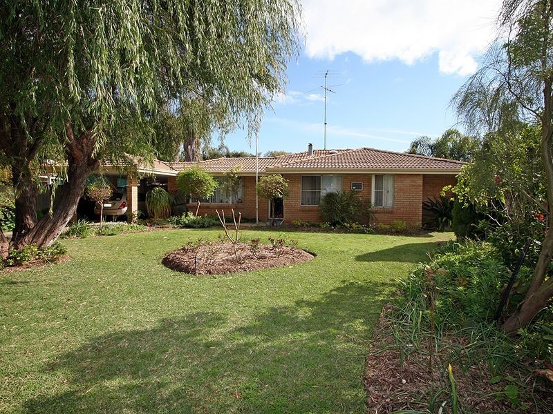 7 Briar Court, Greenfields WA 6210