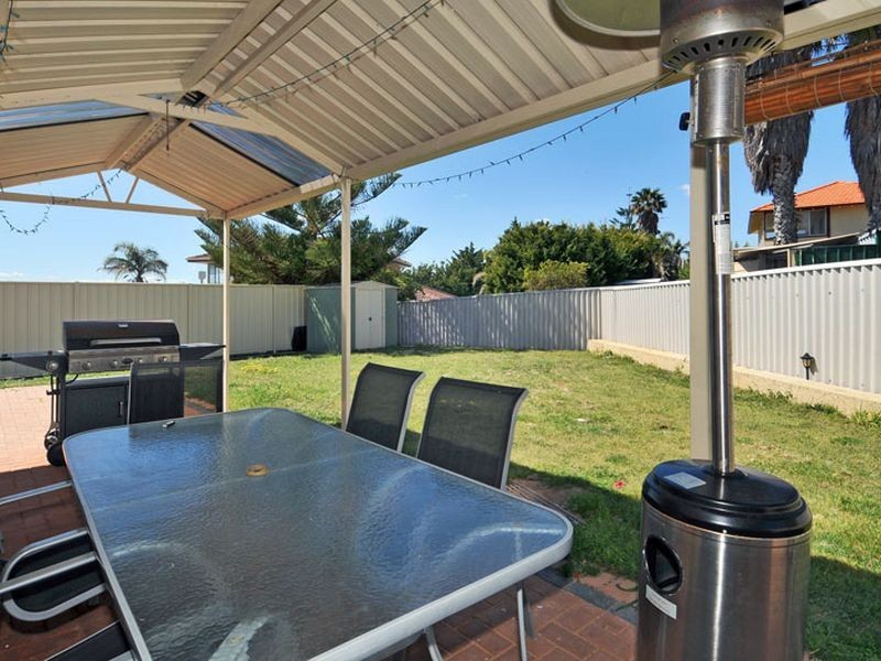2B Coral Court, Halls Head WA 6210