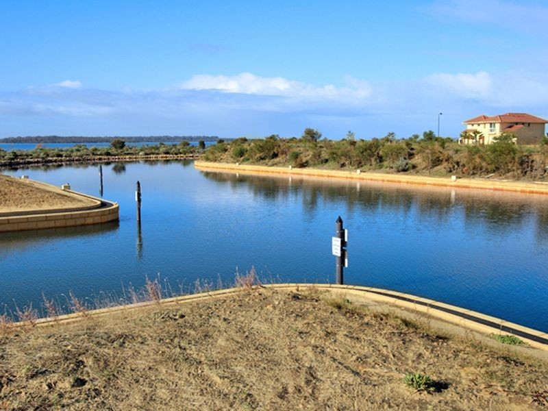 41 Estuary Place, Wannanup WA 6210
