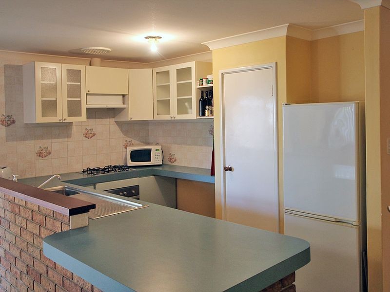 1 Seaton Close, Halls Head WA 6210