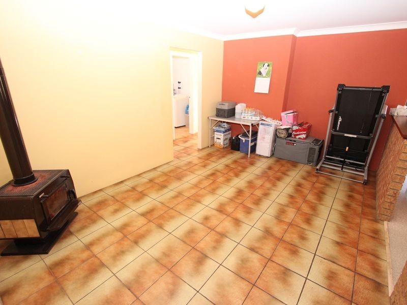 1 Seaton Close, Halls Head WA 6210