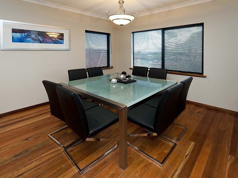 11 Charlotte Court, Madora Bay WA 6210
