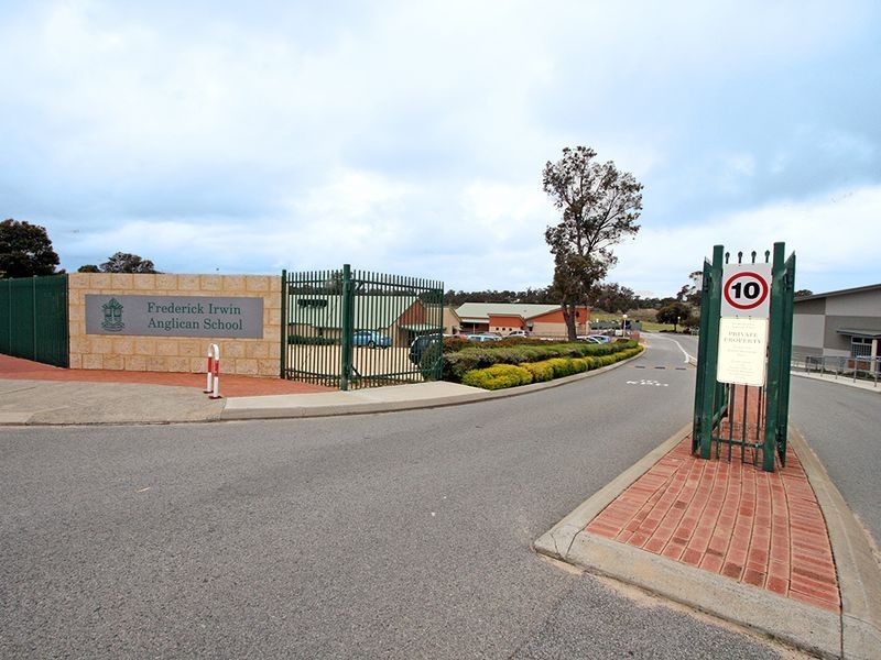 19 Seminole Avenue, Meadow Springs WA 6210