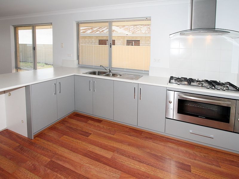 85 Cawana Parkway, Lakelands WA 6180