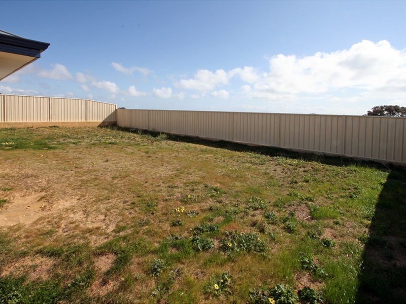 85 Cawana Parkway, Lakelands WA 6180