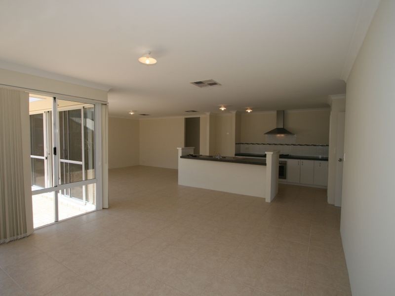 47 Carissa Turn, Halls Head WA 6210