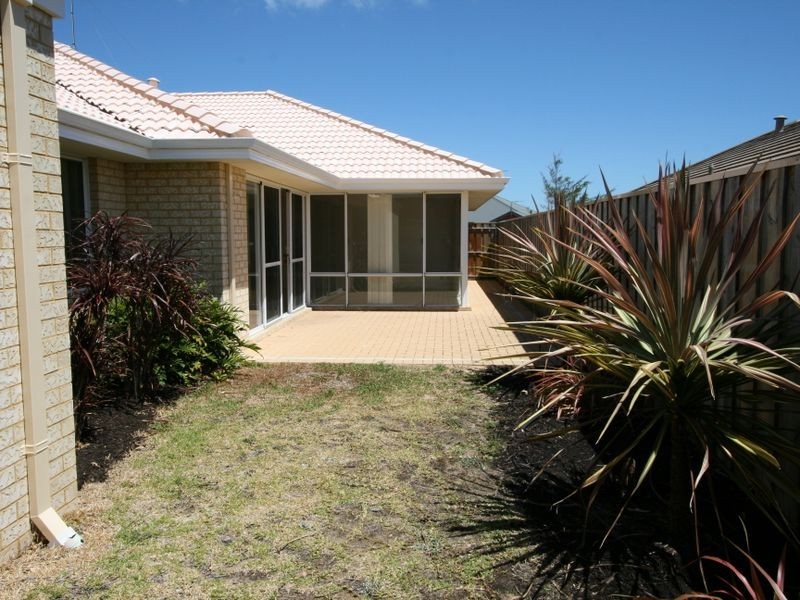 47 Carissa Turn, Halls Head WA 6210