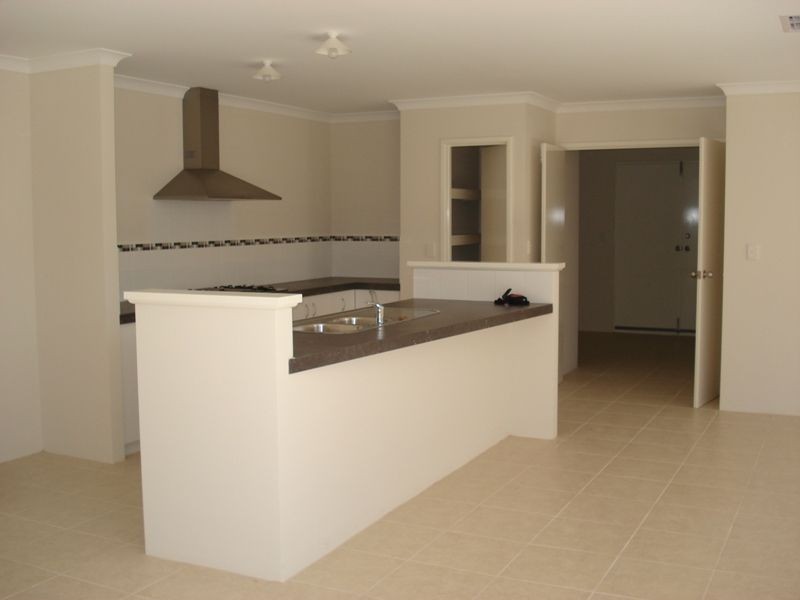 47 Carissa Turn, Halls Head WA 6210