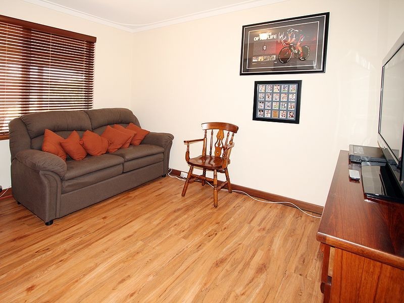 40 Loxton Street, Dudley Park WA 6210