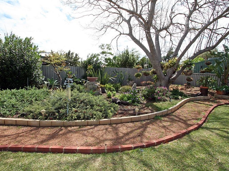 40 Loxton Street, Dudley Park WA 6210