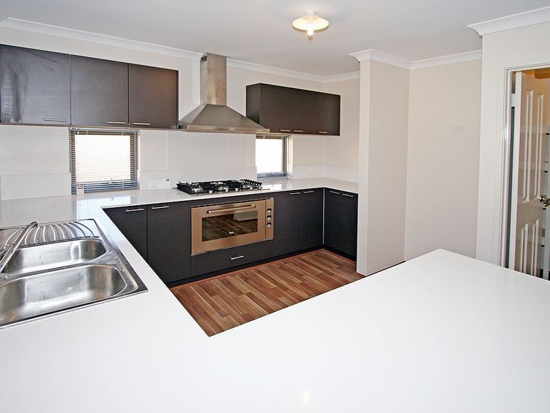 86 Cawana Parkway, Lakelands WA 6180