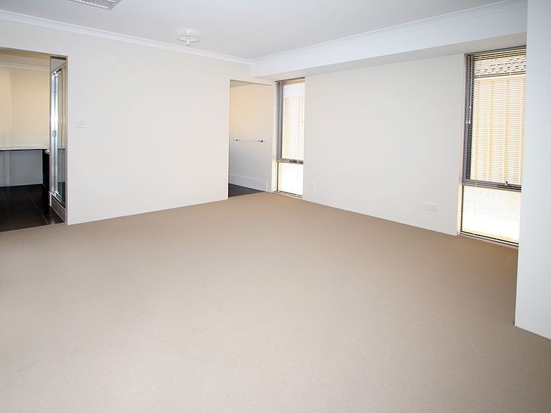 86 Cawana Parkway, Lakelands WA 6180