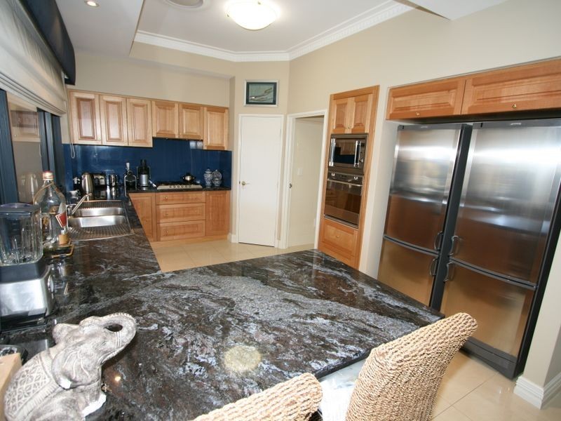 12 Ragamuffin Point, Halls Head WA 6210