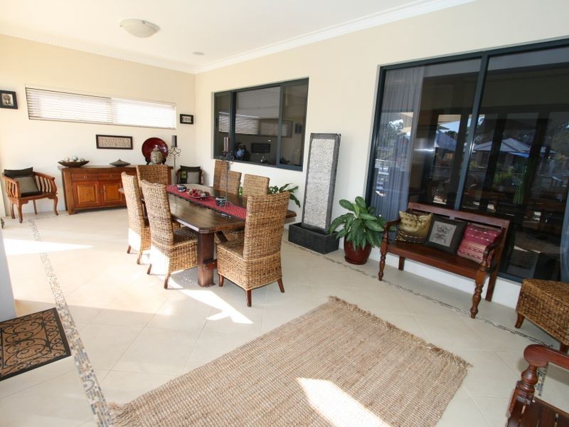 12 Ragamuffin Point, Halls Head WA 6210
